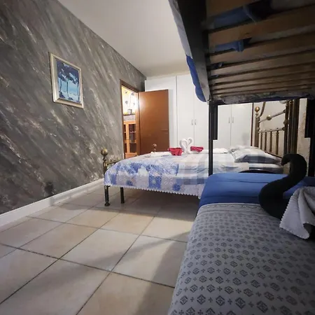 Simone Apartahotel *